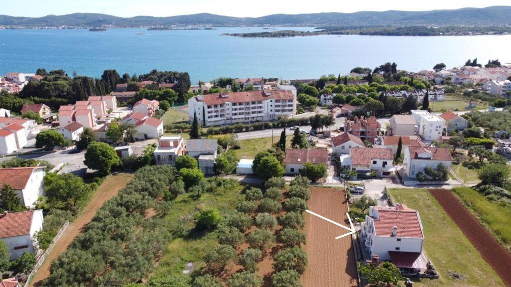 Apartments Marina Sveti Filip i Jakov Bagian luar foto