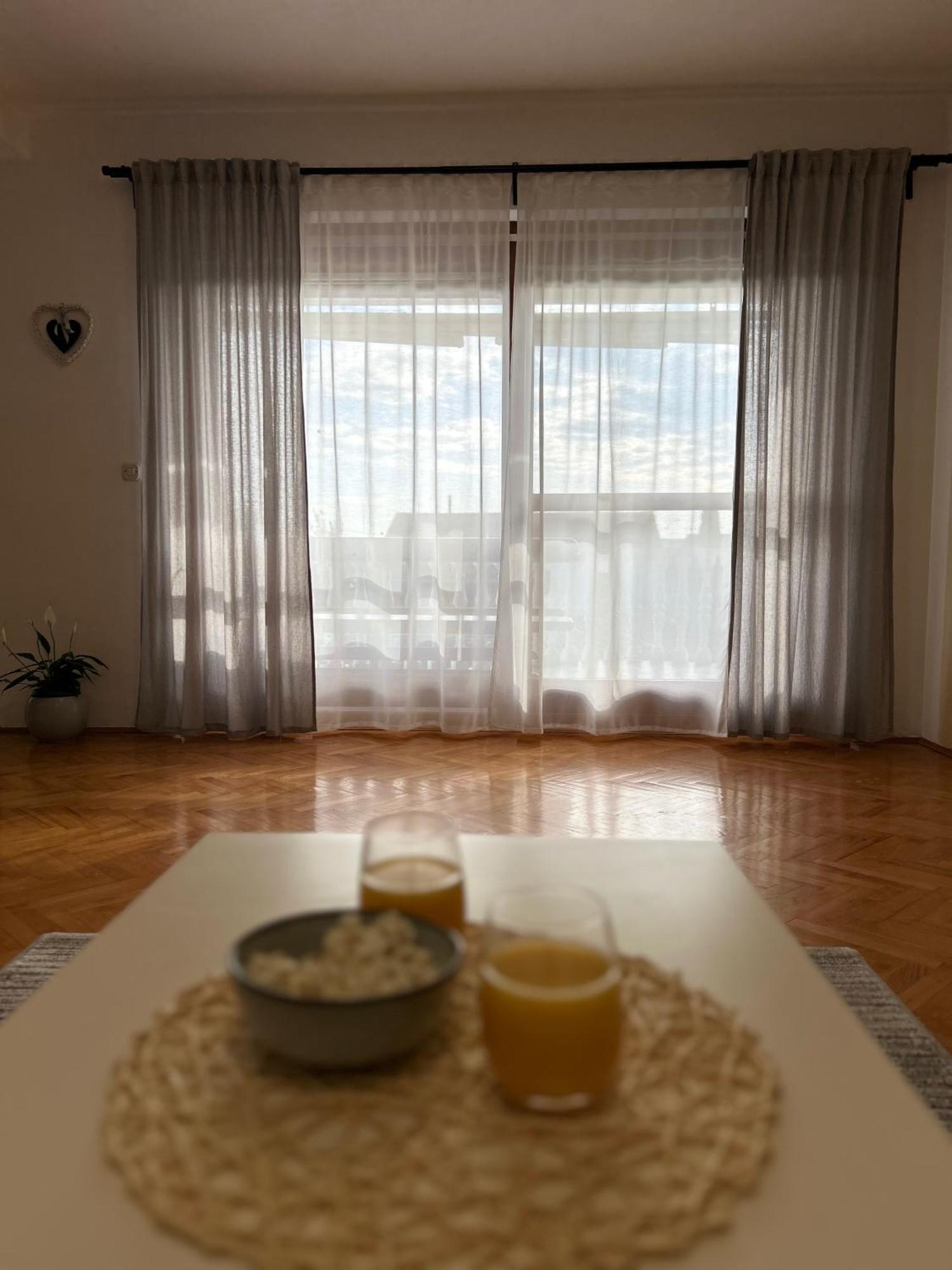 Apartments Marina Sveti Filip i Jakov Bagian luar foto