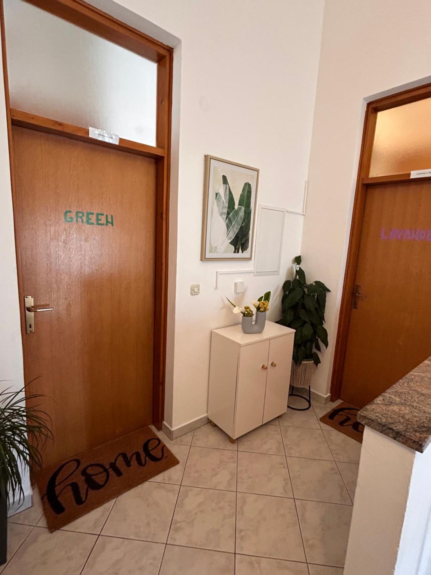 Apartments Marina Sveti Filip i Jakov Bagian luar foto