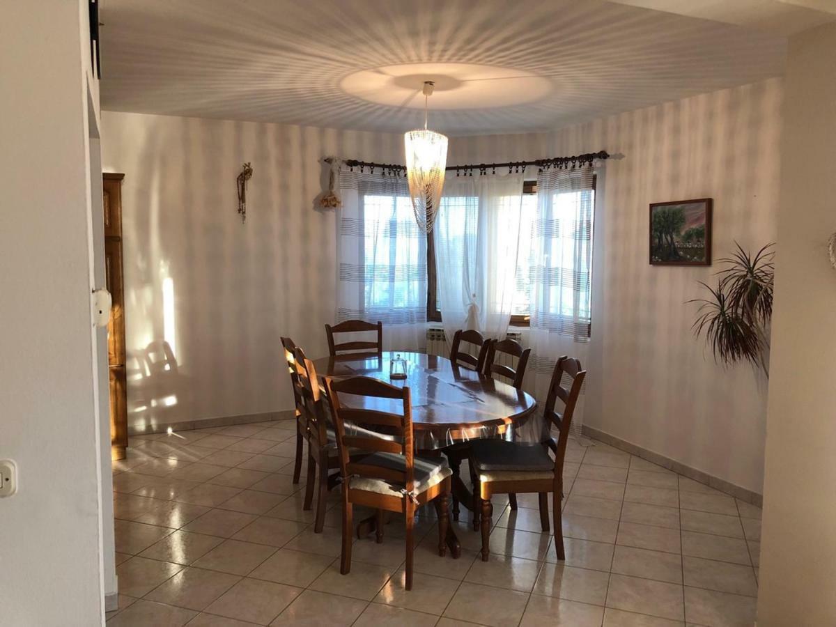 Apartments Marina Sveti Filip i Jakov Bagian luar foto